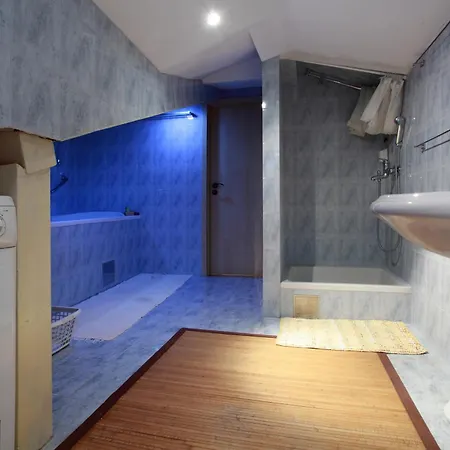Apartment Apartments With Wifi Split - 8672 Split