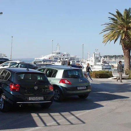 Apartment Apartments With Wifi Split - 8672 Split